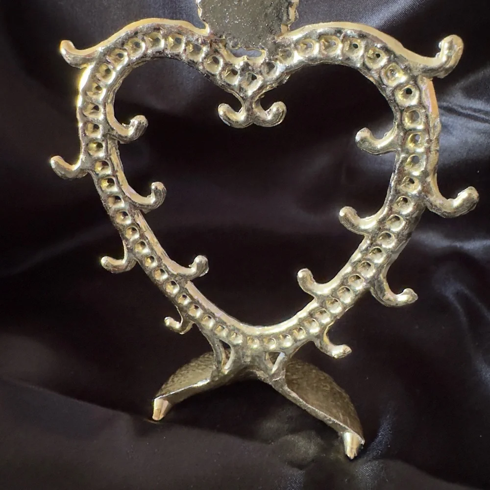Vintage Gold Heart-Shaped Jewelry Stand - Picture 4 of 5